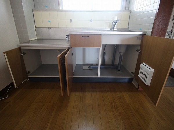 �y�����E���r���O�z�@