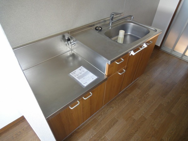 �y�L�b�`���z�@