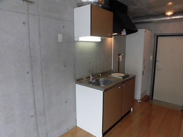 �y�����E���r���O�z�@