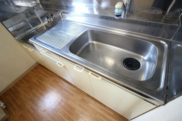 �y�L�b�`���z�@