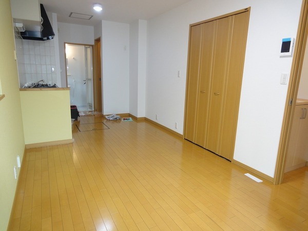 �y�����E���r���O�z�@