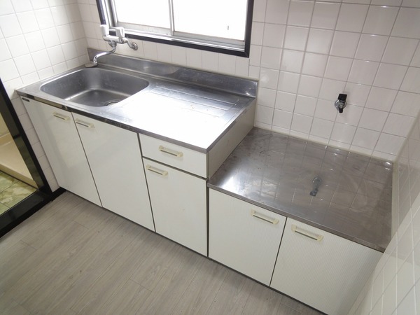 �y�L�b�`���z�@