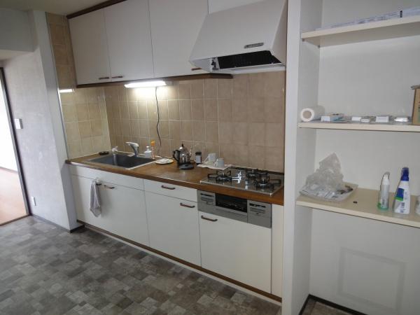 �y�����E���r���O�z�@