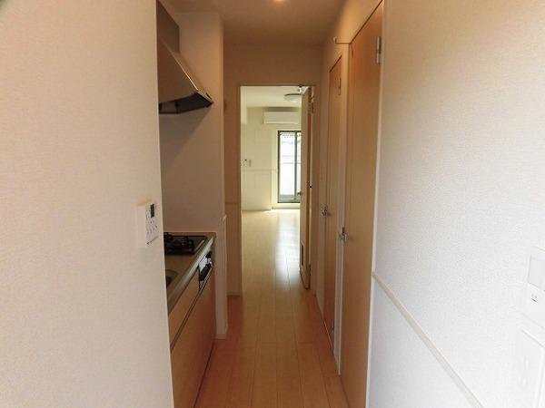 �y�����E���r���O�z�@