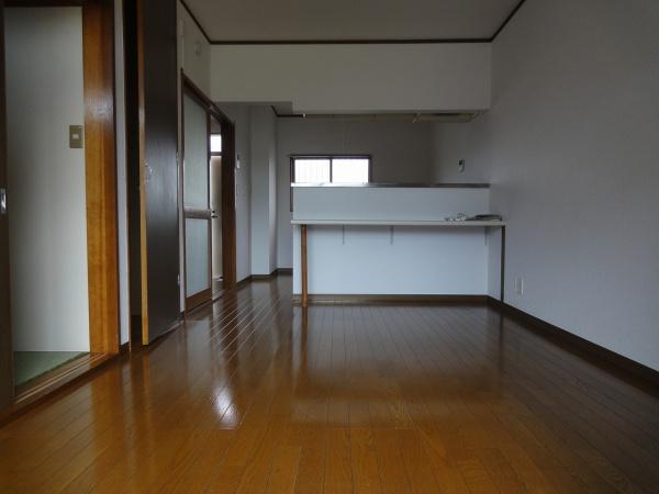 �y�����E���r���O�z�@