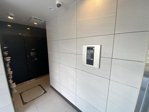 �y�Z�L�����e�B�z�@