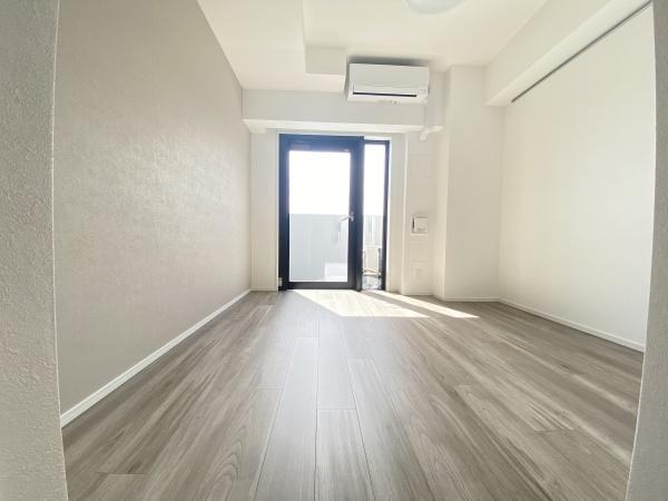 �y���̑������E�X�y�[�X�z�@�ǂɂ̓s�N�`���[���[��������܂�