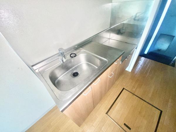 �y�L�b�`���z�@