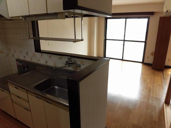 �y�����E���r���O�z�@