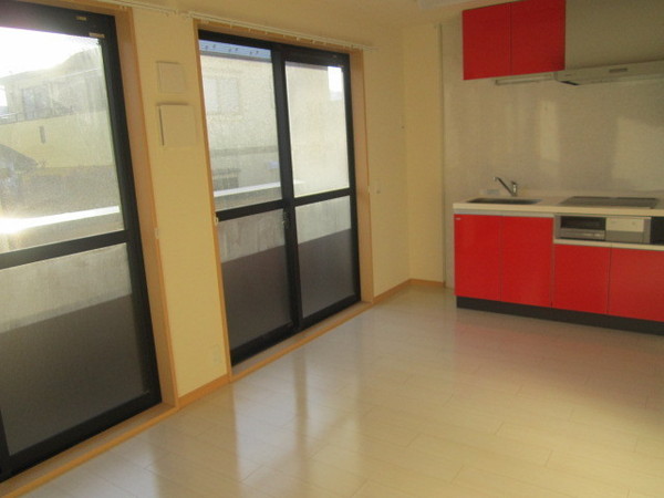 �y�����E���r���O�z�@