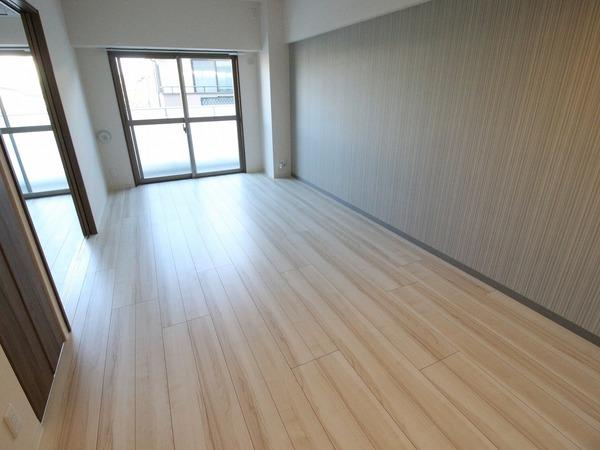 �y�����E���r���O�z�@