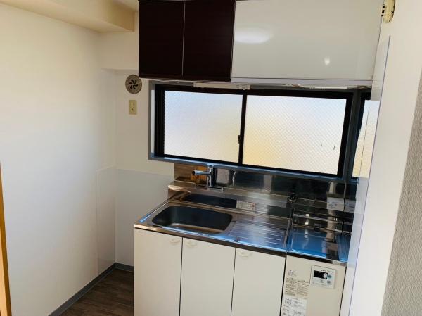 �y�L�b�`���z�@