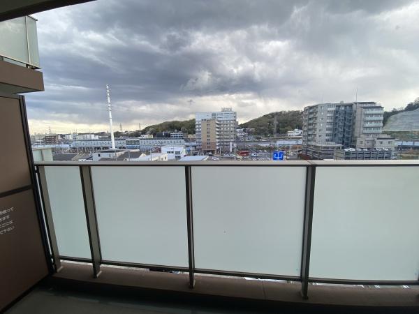 �y���]�z�@