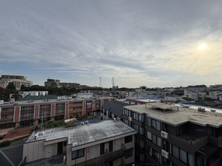 �Z�˂���̒��]�ʐ^�@-