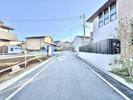 �O�ʓ��H�܂ތ��n�ʐ^�@-