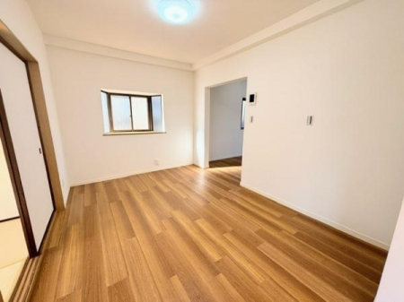 ���r���O�@-