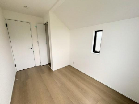 �m���@-