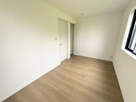�m���@-