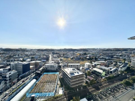 �Z�˂���̒��]�ʐ^�@-