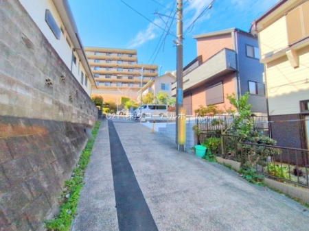 �O�ʓ��H�܂ތ��n�ʐ^�@-