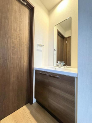 ���ʑ�E���ʏ��@���̉摜�͂b�f���H����Ă��܂��B