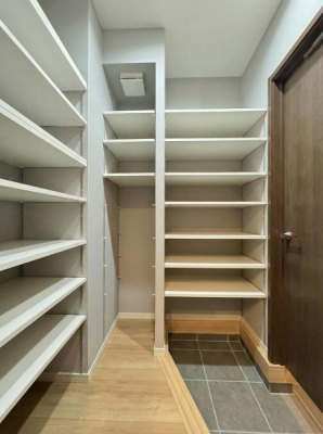 ���[�@���̉摜�͂b�f���H����Ă��܂��B