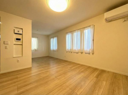 ���r���O�@���̉摜�͂b�f���H����Ă��܂��B