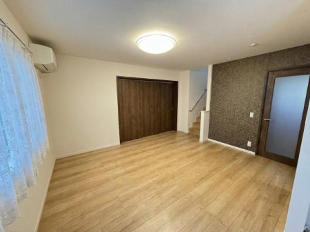 ���r���O�@���̉摜�͂b�f���H����Ă��܂��B