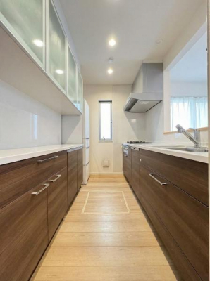 �L�b�`���@���̉摜�͂b�f���H����Ă��܂��B