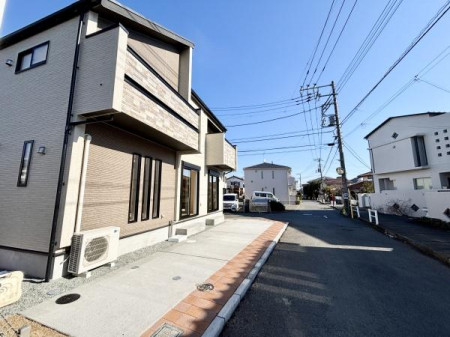 �O�ʓ��H�܂ތ��n�ʐ^�@-