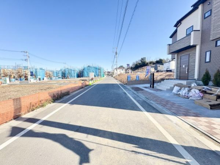 �O�ʓ��H�܂ތ��n�ʐ^�@-