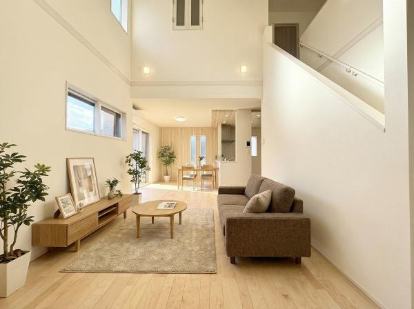 リビング　家具はCGによるイメージです