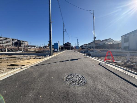 �O�ʓ��H�܂ތ��n�ʐ^�@-