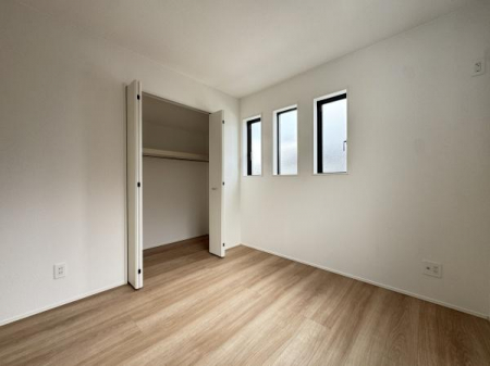 �m���@-