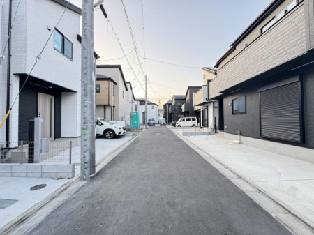 �O�ʓ��H�܂ތ��n�ʐ^�@-