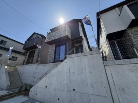 �O�ʓ��H�܂ތ��n�ʐ^�@-