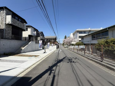 �O�ʓ��H�܂ތ��n�ʐ^�@-