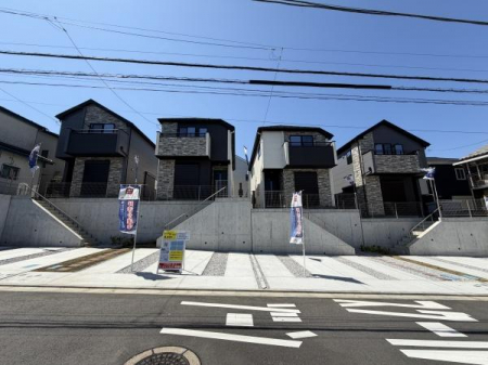 �O�ʓ��H�܂ތ��n�ʐ^�@-