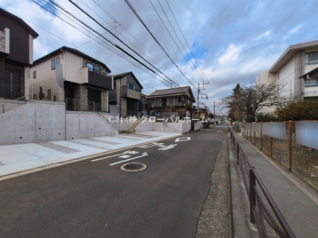 �O�ʓ��H�܂ތ��n�ʐ^�@-