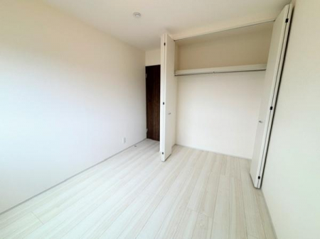 �m���@-