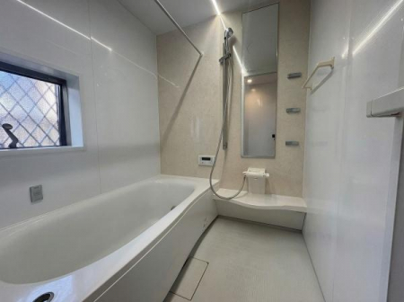 �����@���̉摜�͂b�f���H����Ă��܂��B