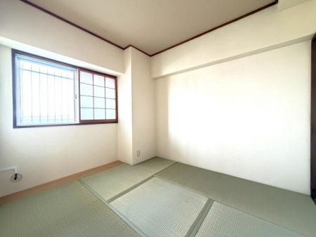 �a���@-
