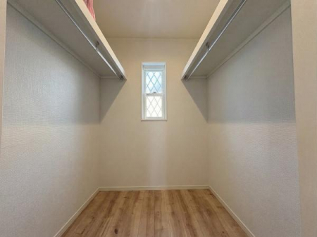 ���[�@���̉摜�͂b�f���H����Ă��܂��B