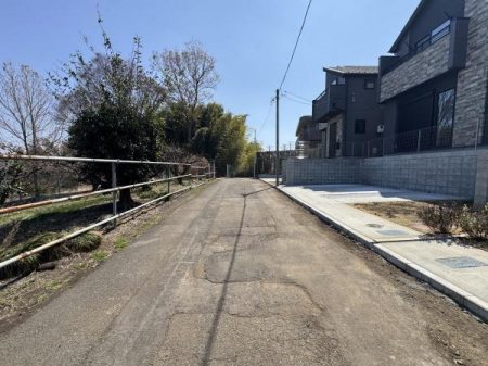 �O�ʓ��H�܂ތ��n�ʐ^�@-