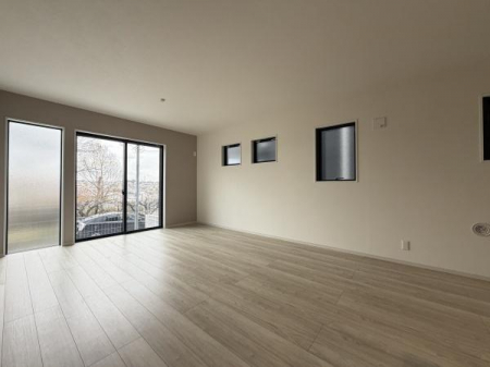 �O�ʓ��H�܂ތ��n�ʐ^�@-