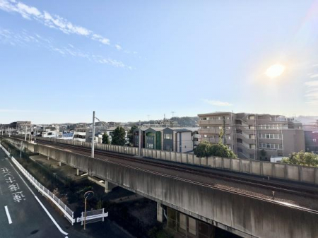 �Z�˂���̒��]�ʐ^�@-