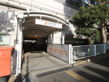 ���ӊ��@-