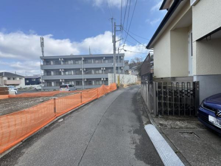 �O�ʓ��H�܂ތ��n�ʐ^�@-