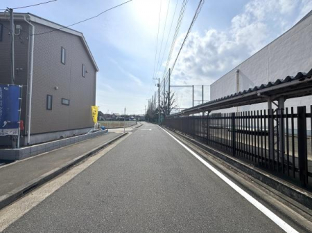 �O�ʓ��H�܂ތ��n�ʐ^�@-