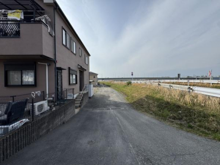 �O�ʓ��H�܂ތ��n�ʐ^�@-